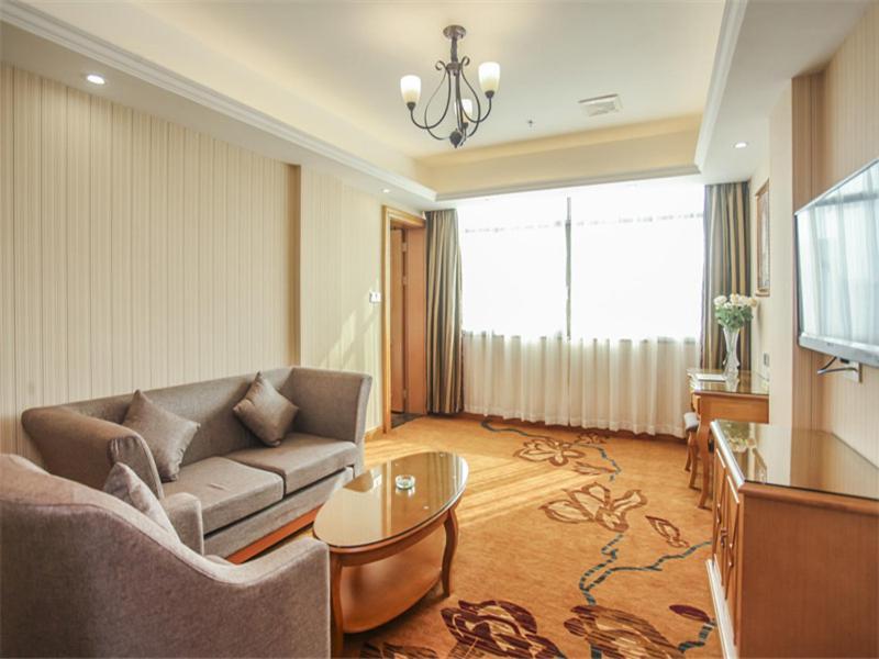 Vienna Hotel Fuzhou Linchuan Avenue Exterior photo
